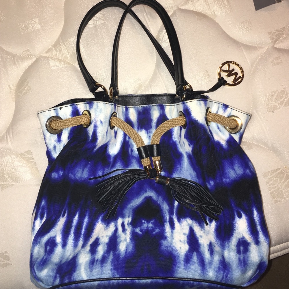 Michael Kors purse