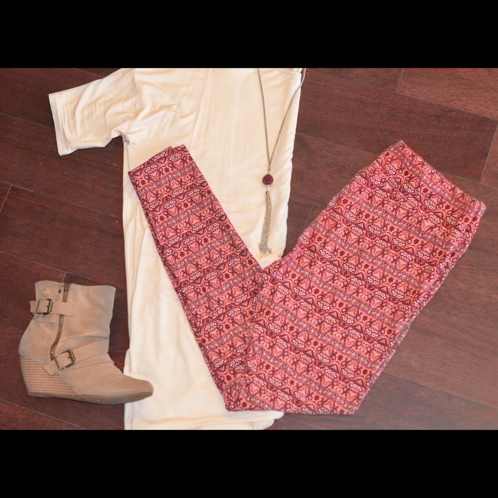 Lularoe TC Leggings with hidden owl print