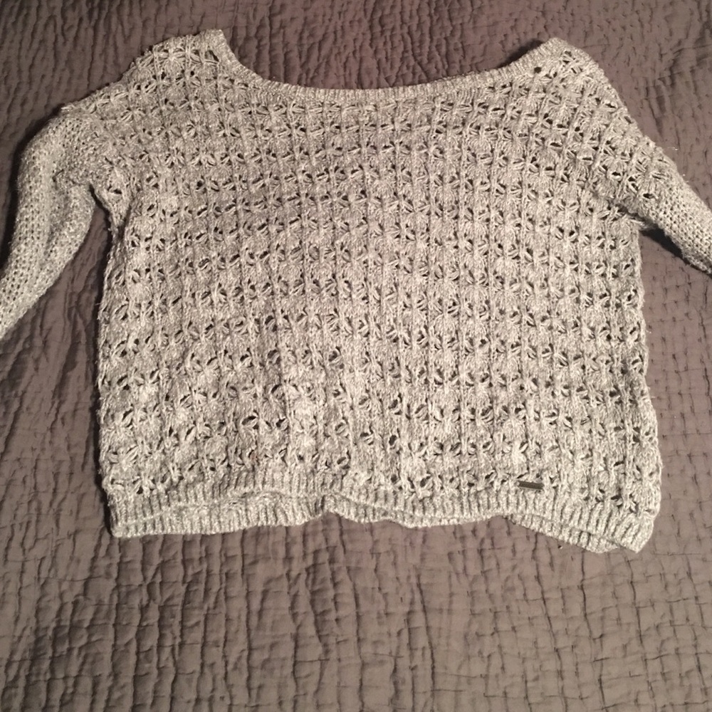 grey hollister sweater