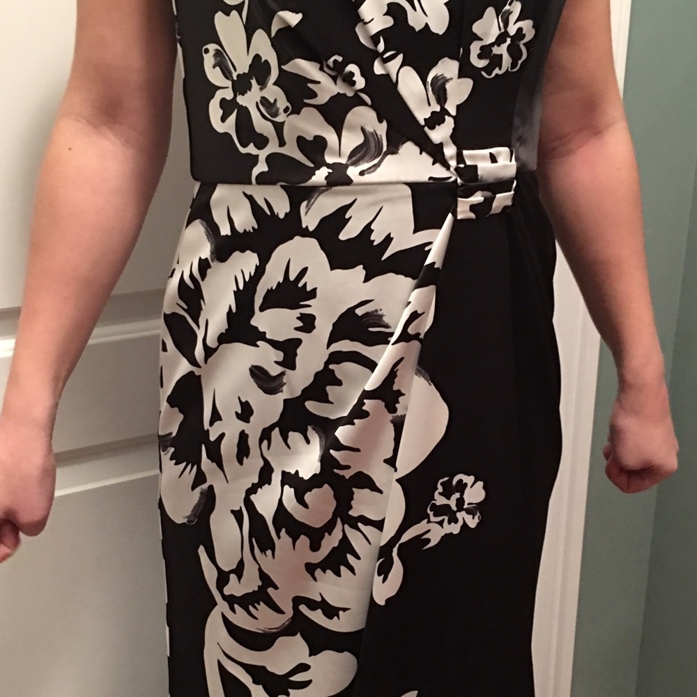 White House Black Market Dress - Picture 3 of 4