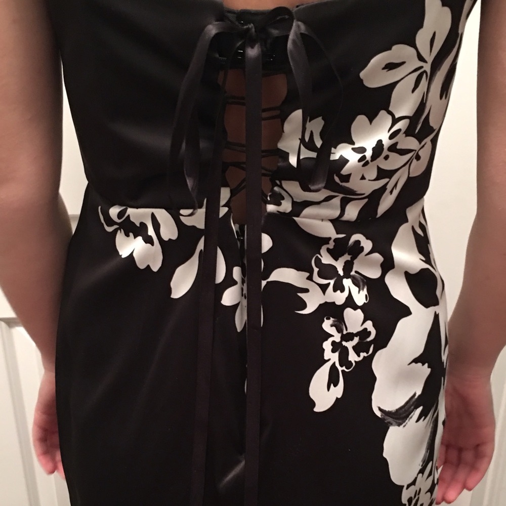 White House Black Market Dress - Picture 4 of 4