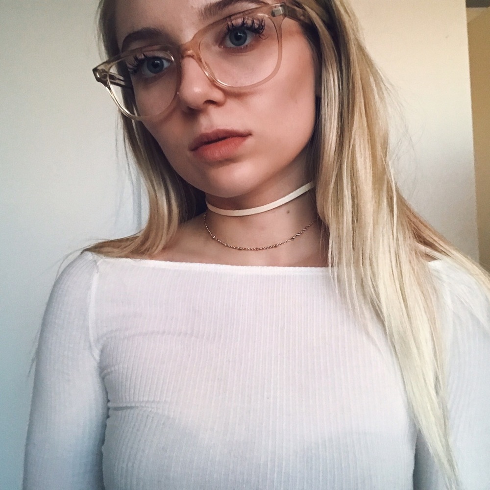 RESTOCKED • suede and gold chain choker • - Picture 4 of 4