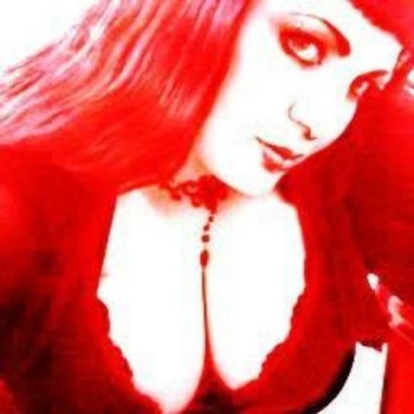 Meet your Posher, Heather - Picture 1 of 1