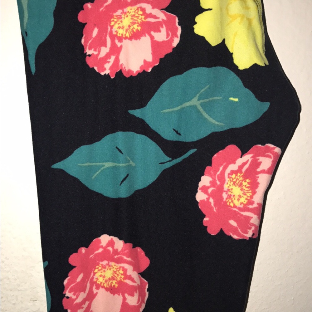 OS LLR Floral Leggings