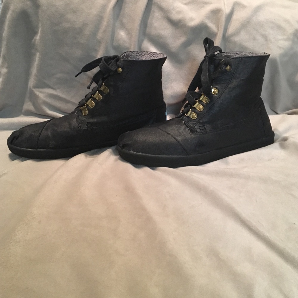 TOMS Boots