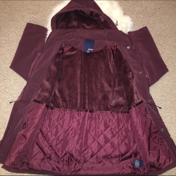 NWOT - Burgundy Women's Hooded Coat - Picture 3 of 5