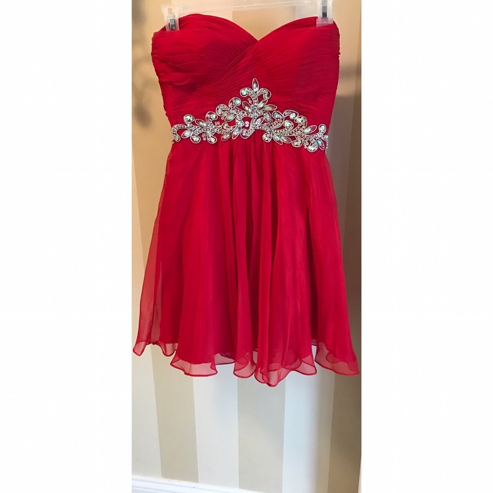 Red strapless homecoming/prom dress