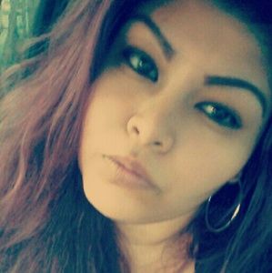 Meet your Posher, Cynthia