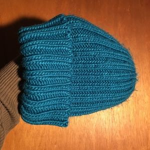 turquoise knit beanie.