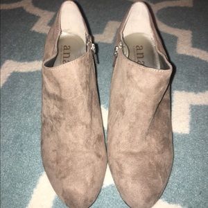 tan bootie heels🌃👡