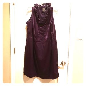 Side zip purple ruffle collar dress. Polyester