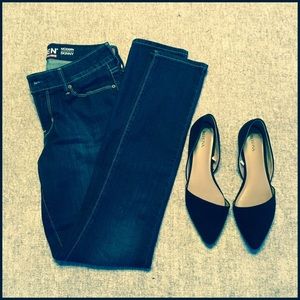 Merona Black Pointed Flats--Size 7 1/2