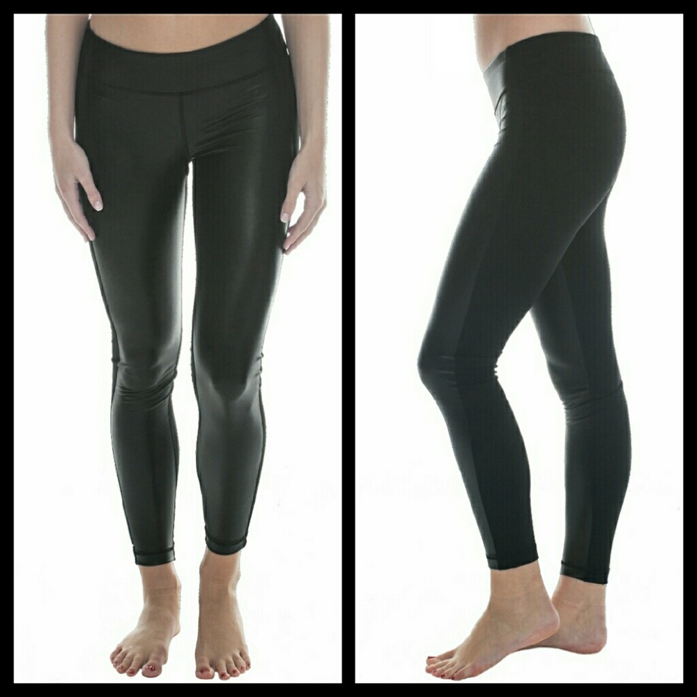 NWT 90 Degree leather front leggings, size Small