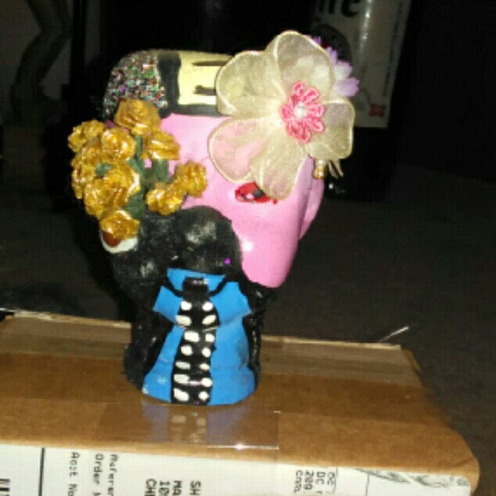 Beautiful popartsyish planter! bold pasetels!