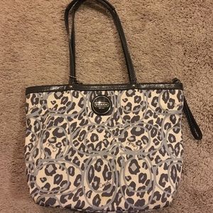 ✂️PRICE CUT ✂️Coach bag