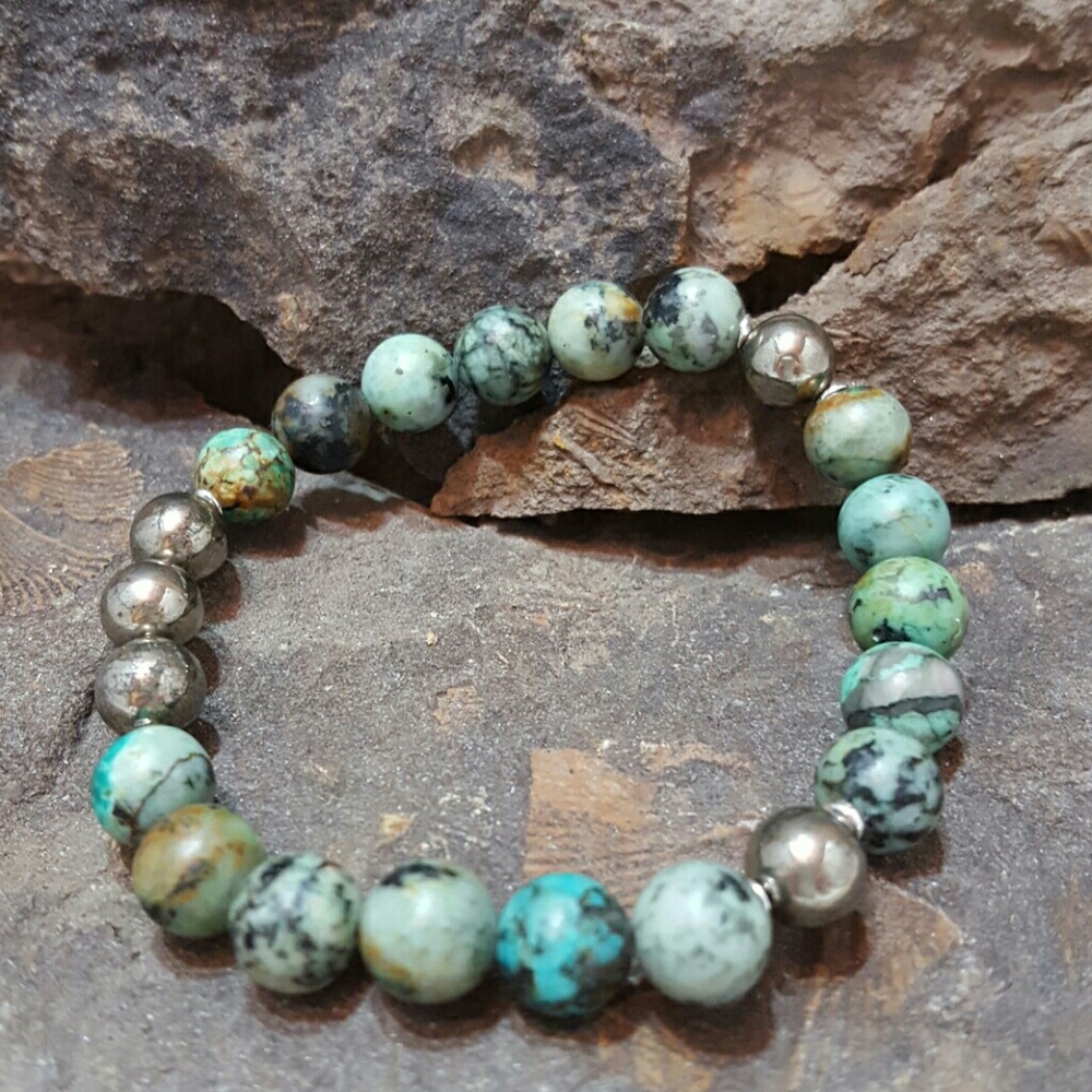 Genuine stone w/pyrite & Sterling accents stretch