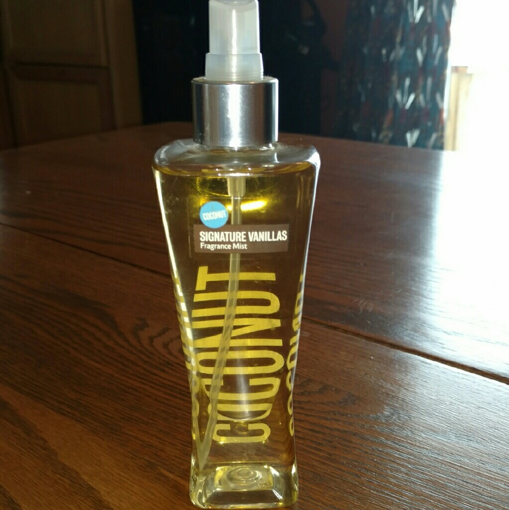 Vanilla coconut body spray