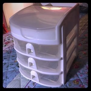 4 story plastic makeup organizer