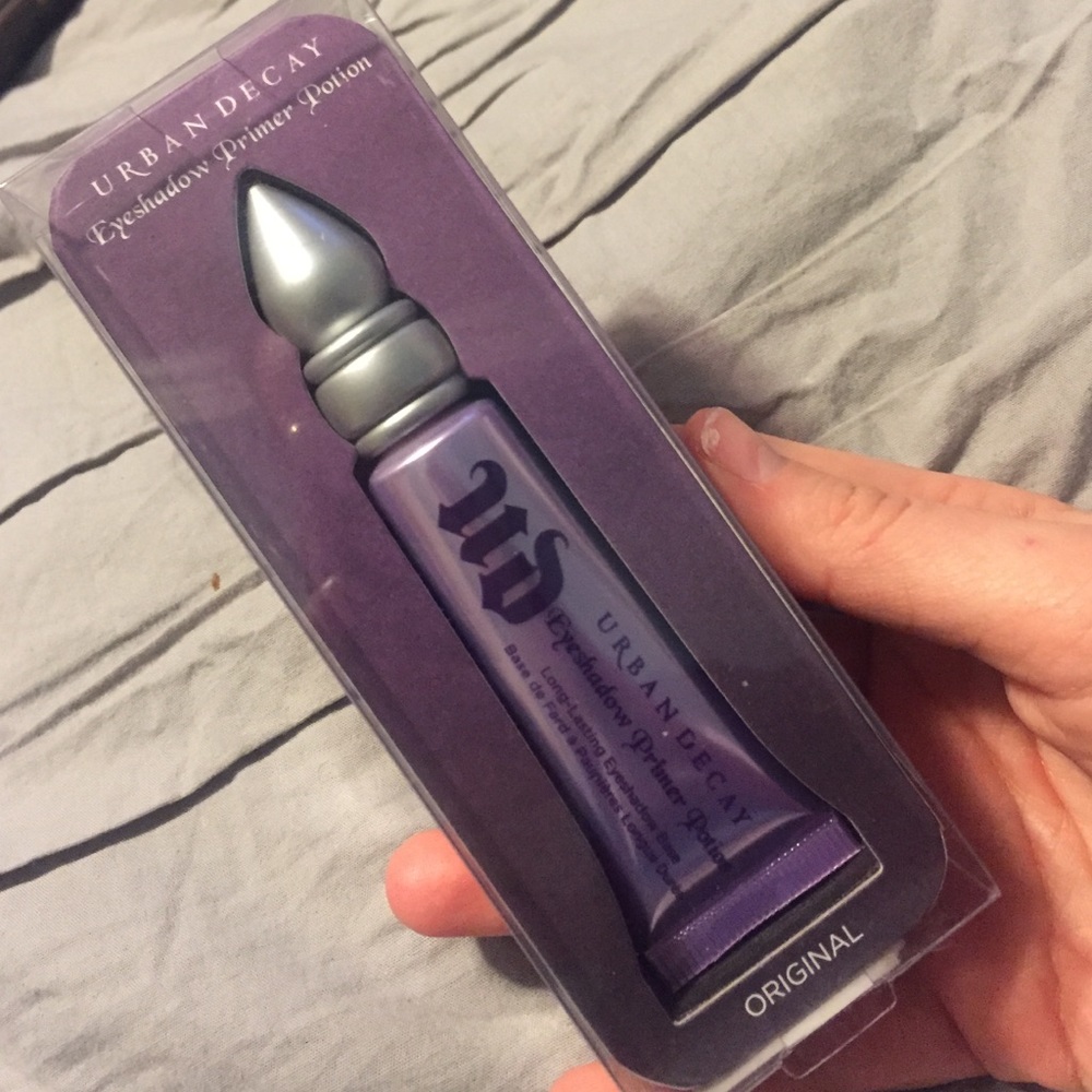 Urban Decay Eyeshadow Primer Potion