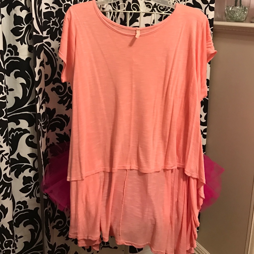 LF Emma & Sam High Low Coral Top