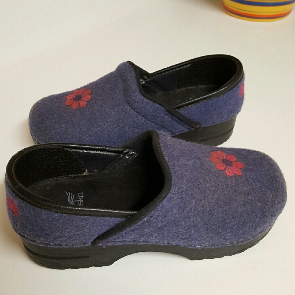 Dansko Clogs 35