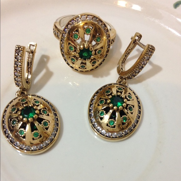 925 SILVER GREEN & WHITE earrings - Picture 2 of 3