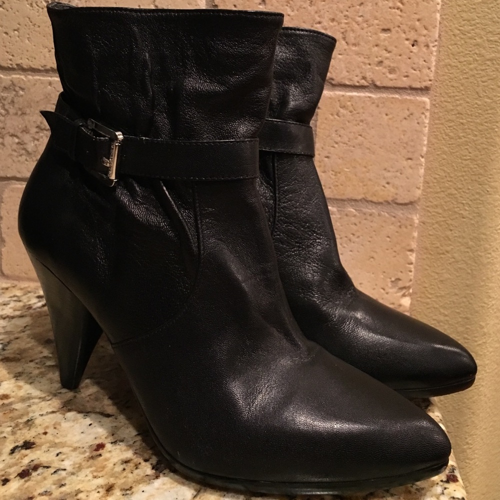 Michael Kors Leather Black Boots size 6.5