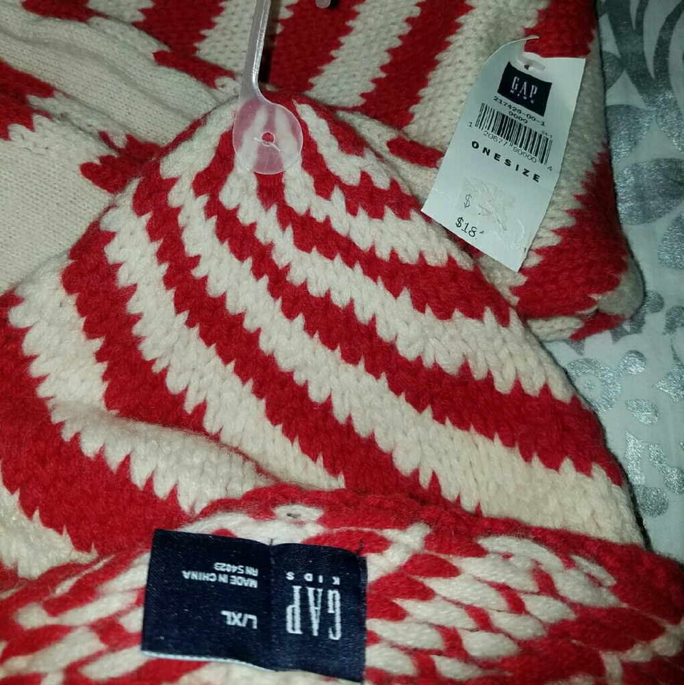 NWT Red Striped Hat and Scarf set
