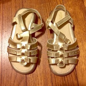Little Girls Gold Sandals. Brand new.