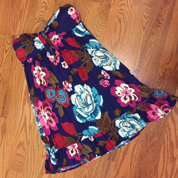 Tops - Floral strapless top 🌷