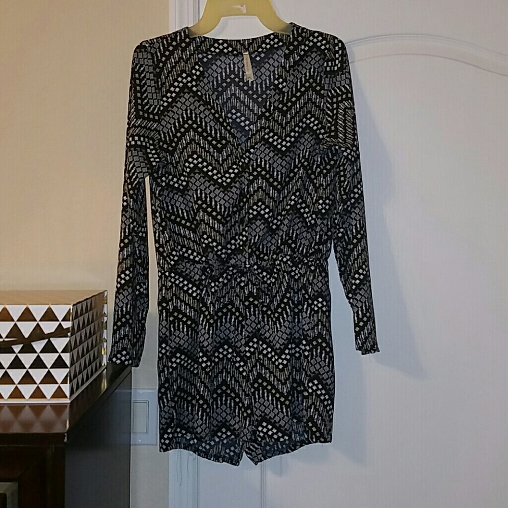 Super cute romper!
