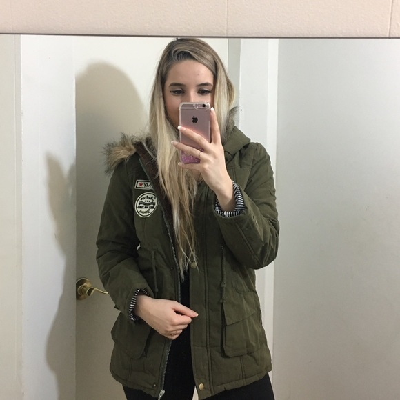 Chic army fleece coat 💚 - Picture 3 of 4