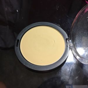 Translucent pressed setting powder