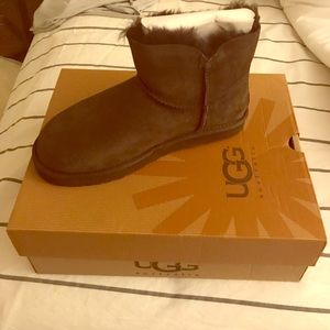 Uggs classic mini