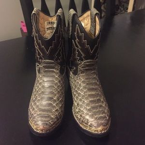 Little boys cowboys boots!