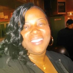 Meet your Posher, Leslie