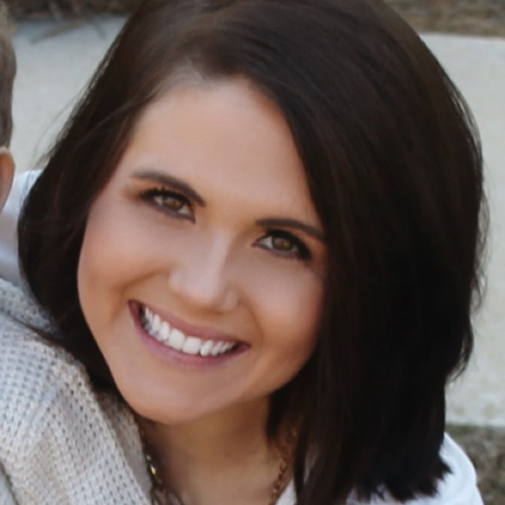 Meet your Posher, Elise