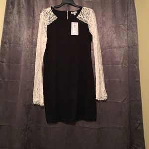 Black dress, lace sleeves