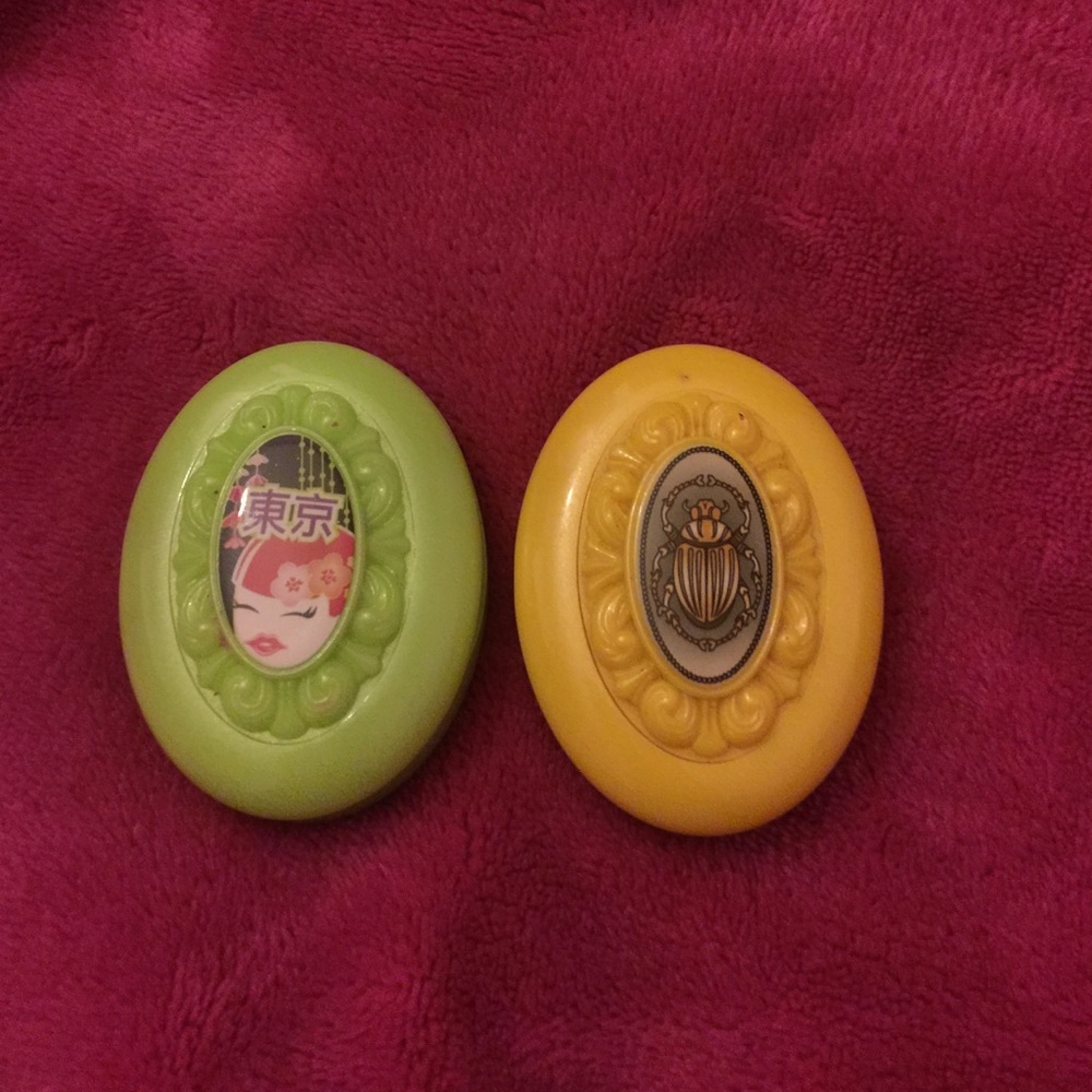 Bundle 2 Tarina Tarantino eye shadows