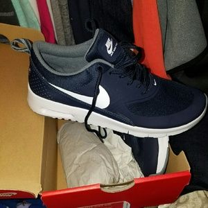 Nike Theas navy blue