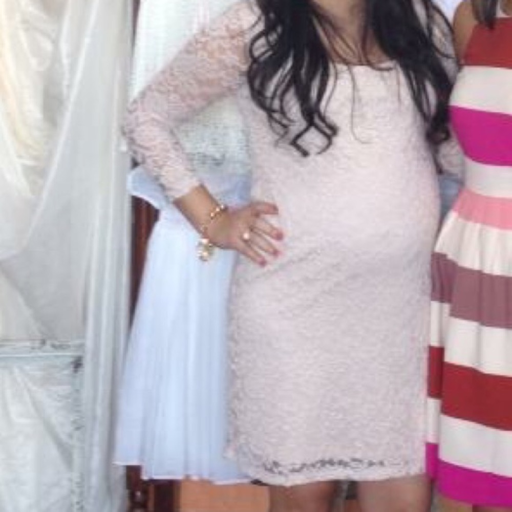 Lace maternity dress