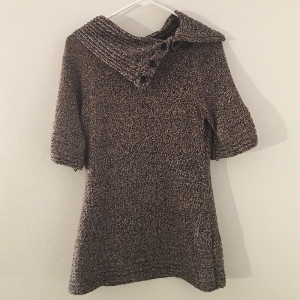 The Limited Asymmetric Half Sleeve Sweater, S