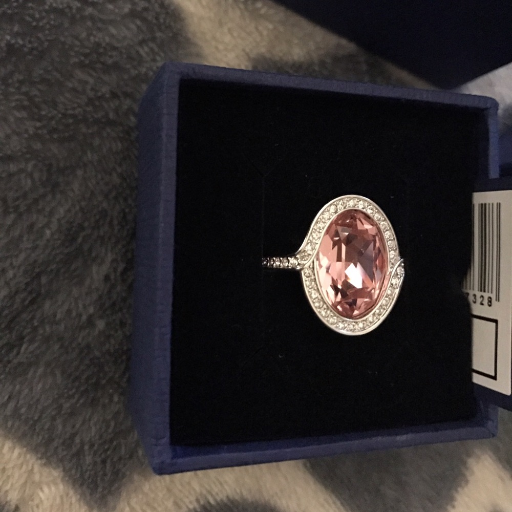 Swarovski pink stone ring