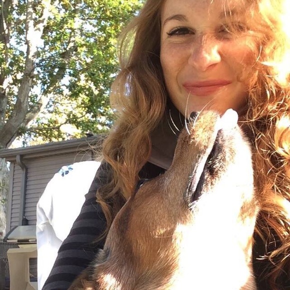 Meet Your Posher, Cassie! - Picture 4 of 4