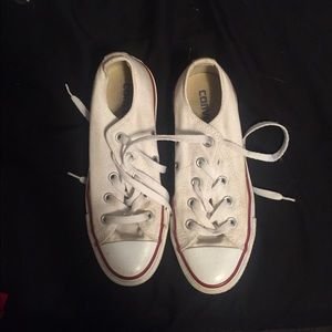 White low top converse