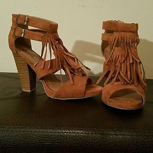 RESERVED FOR FLOWERGIRL1125