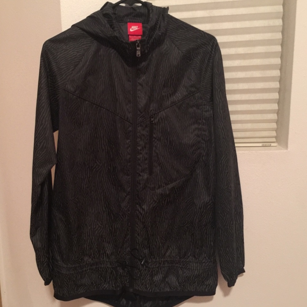 Nike black reflective jacket size small
