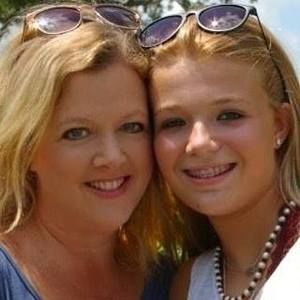 Meet your Posher, Avery