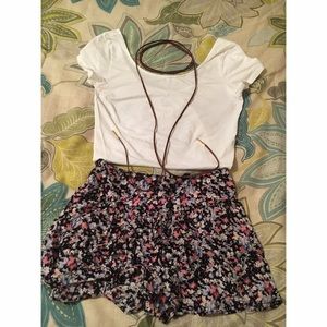 AEO CROP TOP & SHORT OUTFIT