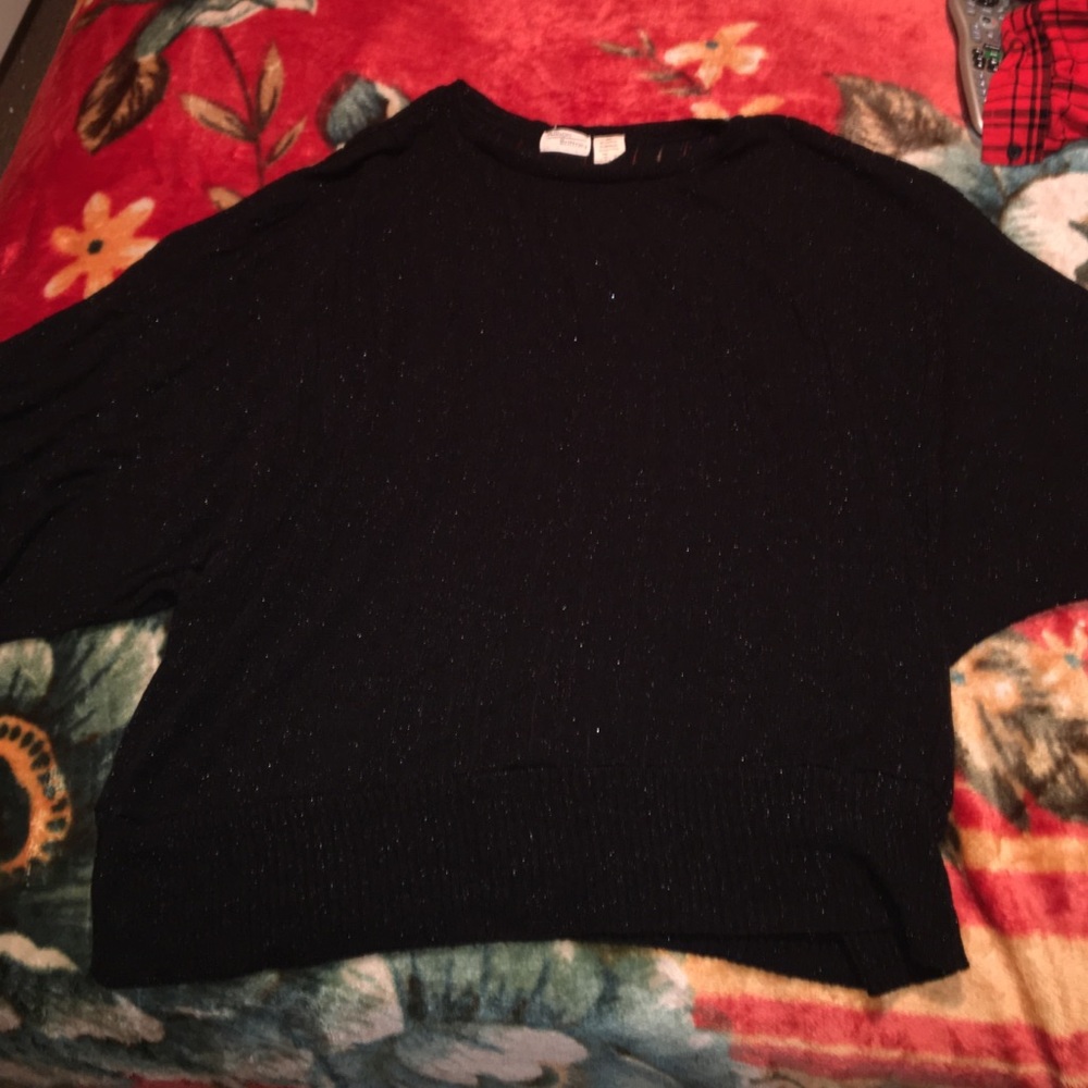 Half sleeve sweater top